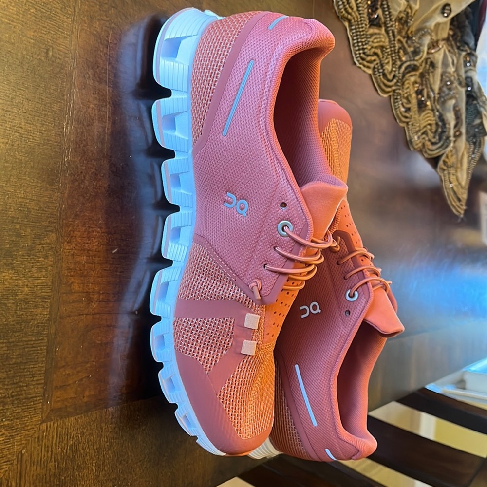 Cloud nova womens size 9